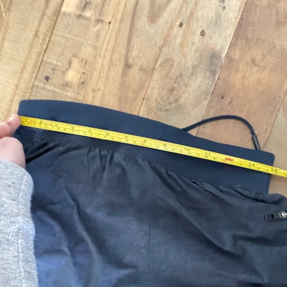 Lululemon Mens Shorts - Picture 4 of 4